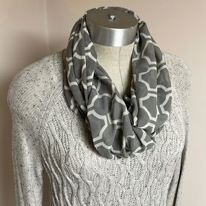 Geometric scarf